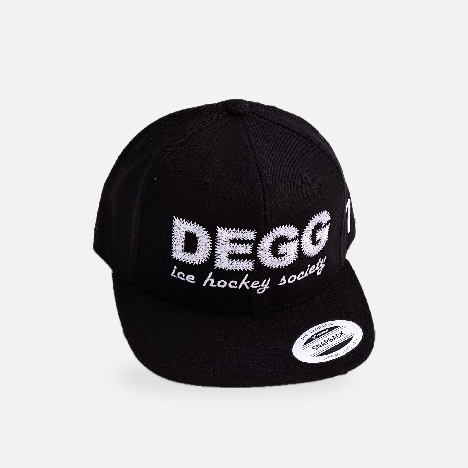 DEGG Snapback "Ice hockey society", Studioansicht